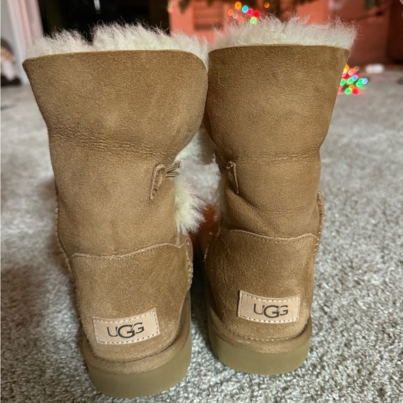 Ugg Bailey Button Chestnut - Picture 4 of 7